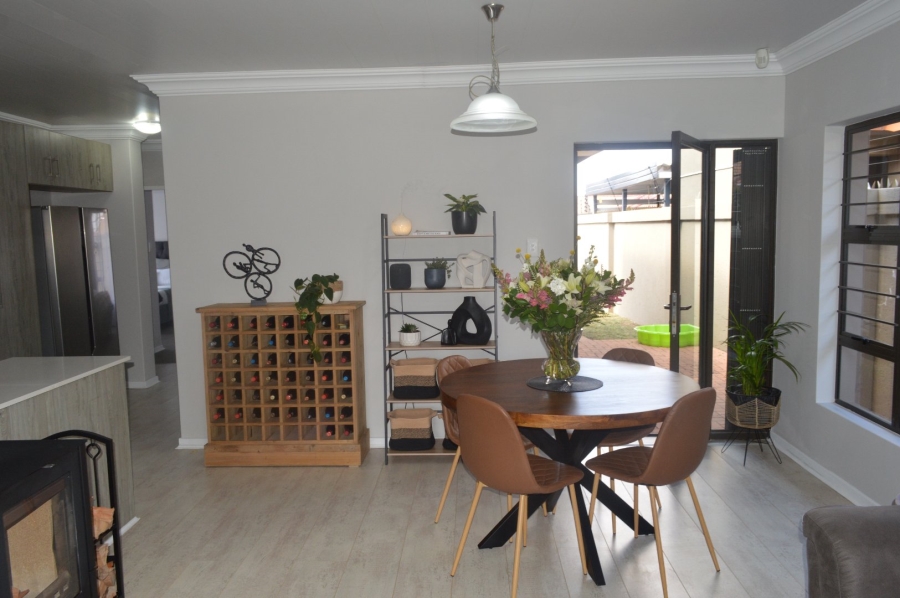 2 Bedroom Property for Sale in Flamwood North West